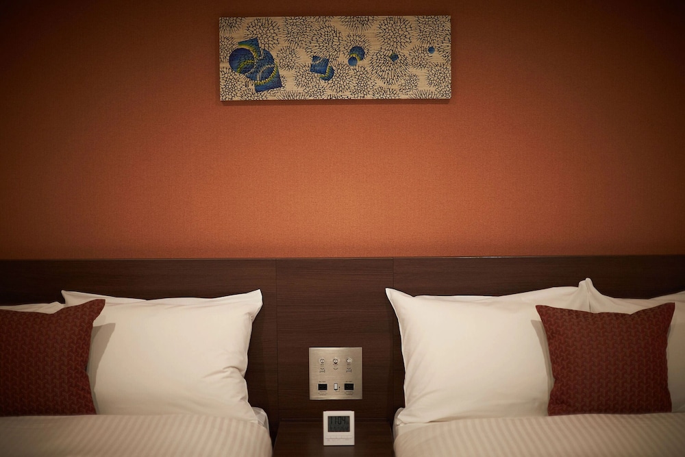 ysinn naha orokuekimae