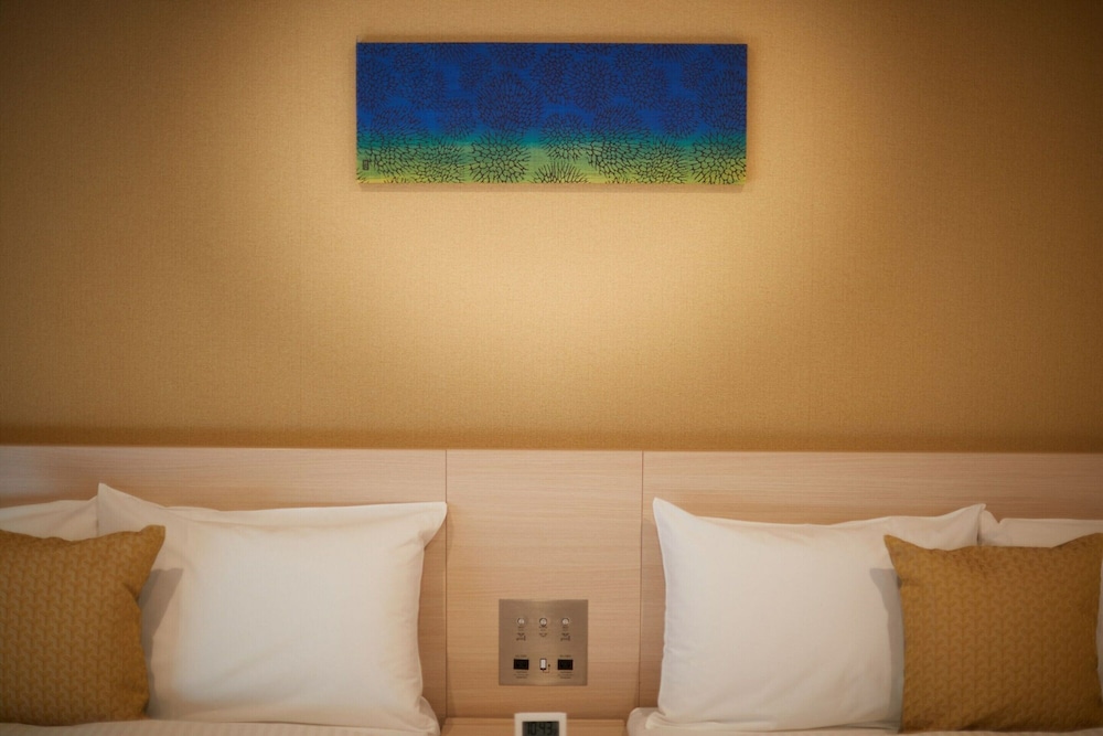 ysinn naha orokuekimae