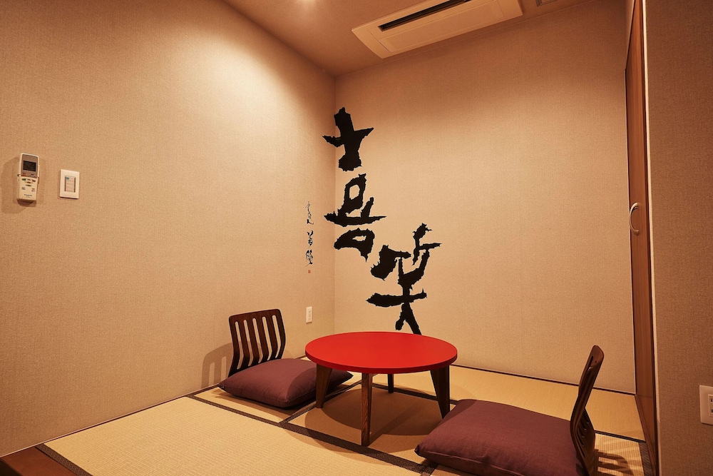 ysinn naha orokuekimae