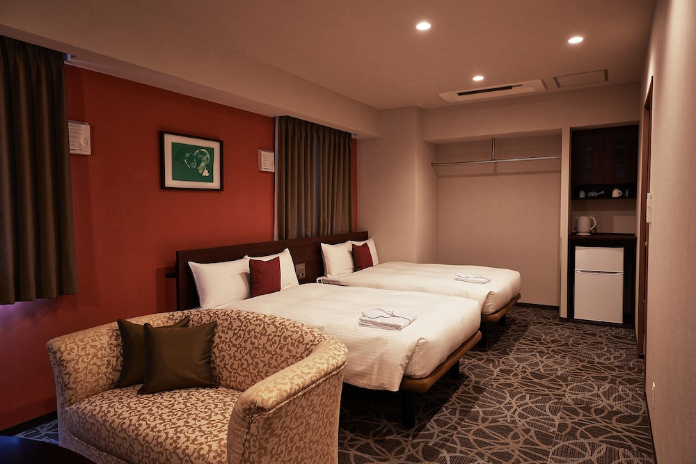 ysinn naha orokuekimae