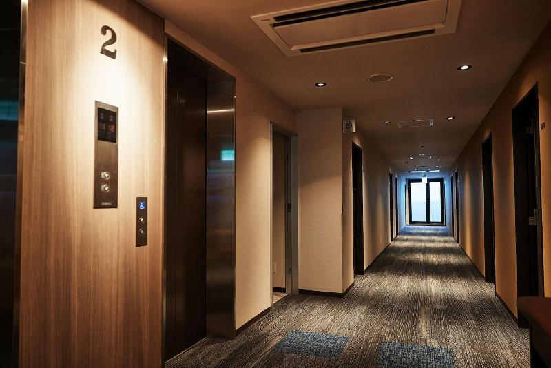 ysinn naha orokuekimae