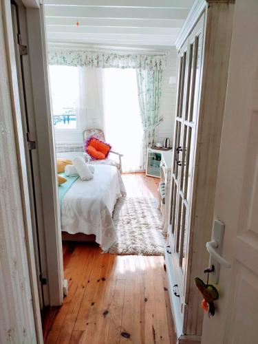 lotus restaurant and home