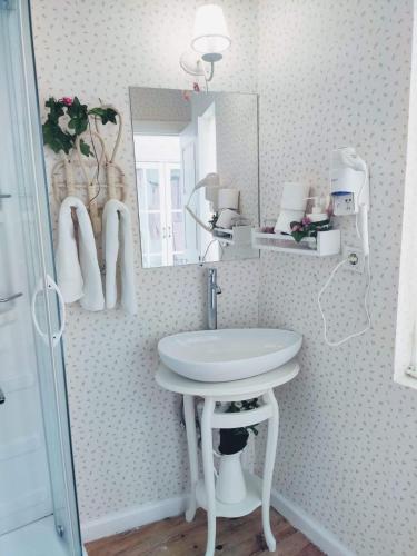 lotus restaurant and home