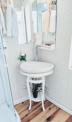 lotus restaurant and home