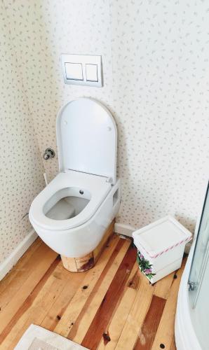 lotus restaurant and home