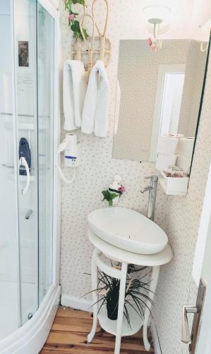 lotus restaurant and home