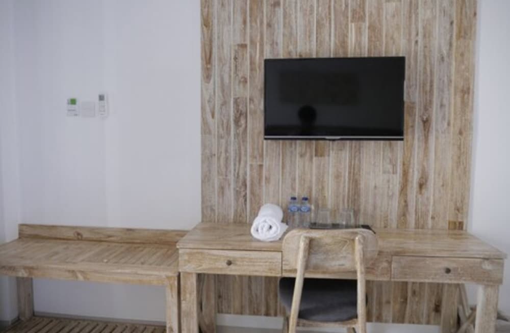 tirtha khayangan canggu