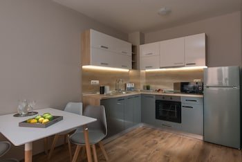 marina beach apartments