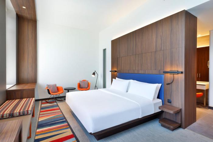 aloft dubai airport