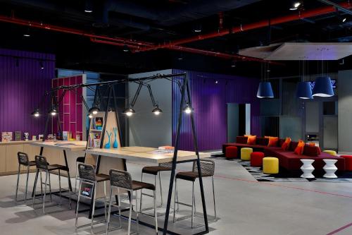 aloft dubai airport