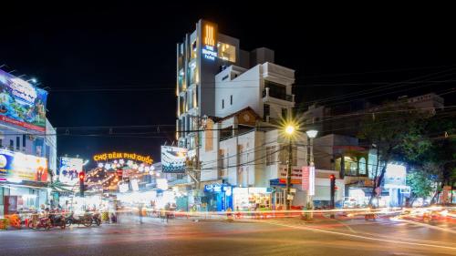 the empire hotel