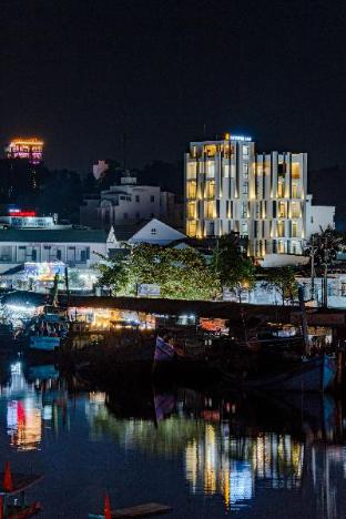 the empire hotel