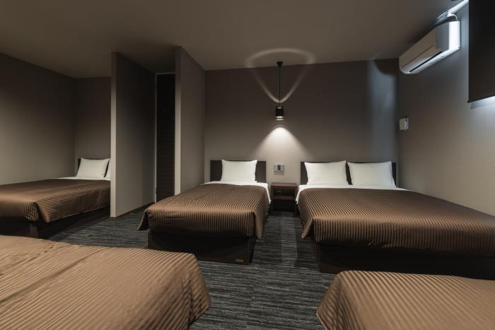 grand base hakata kukodori