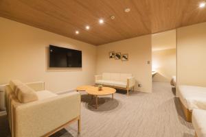 grand base hakata kukodori