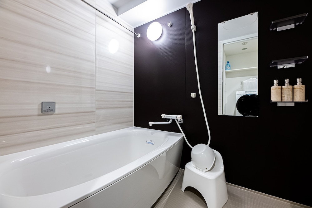 tomariehotel and condominium