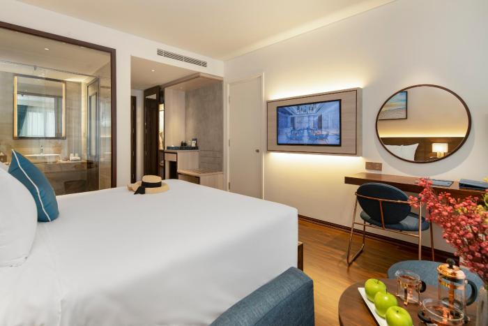 canvas danang beach hotel