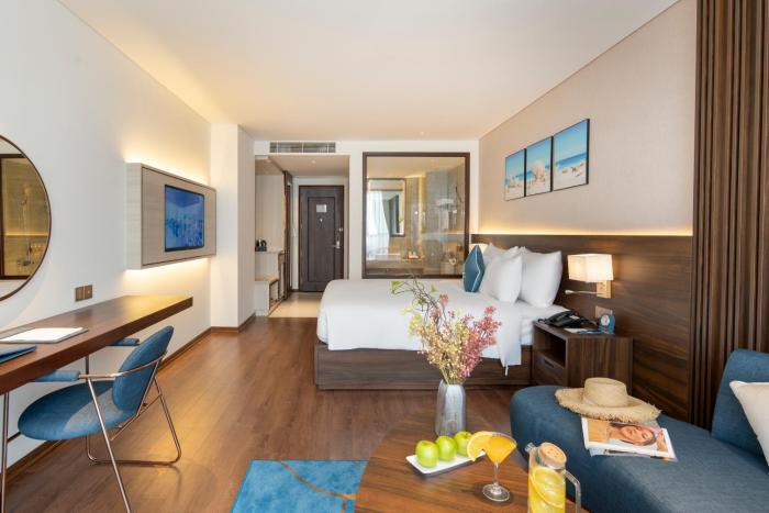 canvas danang beach hotel