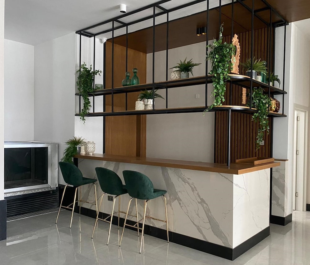 courtyard long beach holiday resort