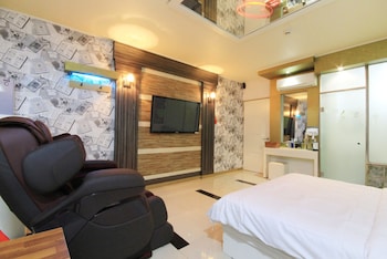 one motel