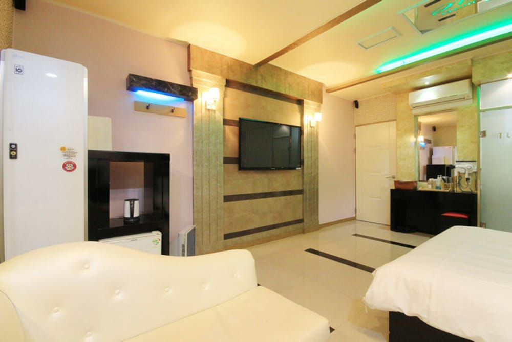 one motel