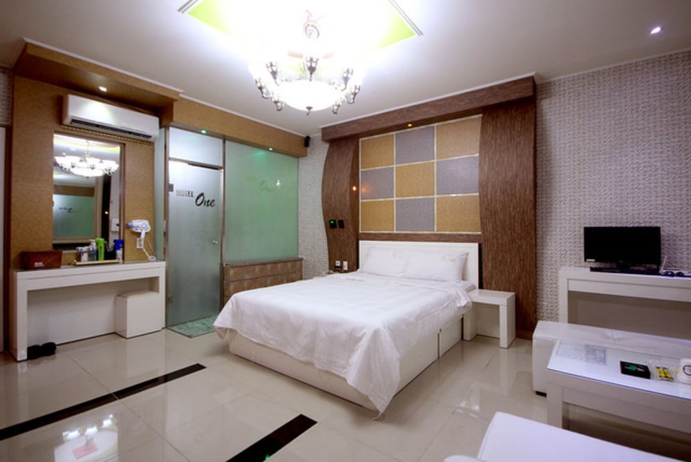 one motel