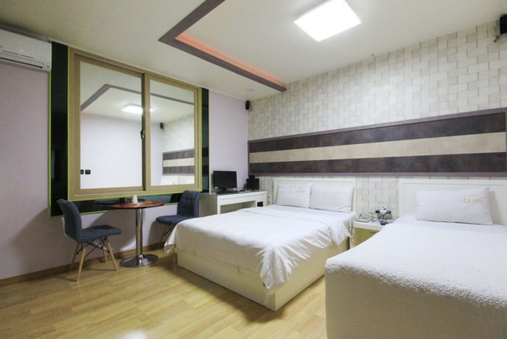 one motel
