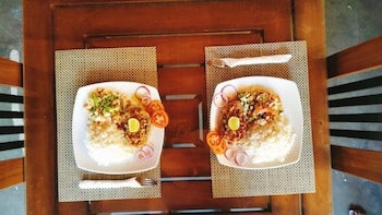 Ravan Tangalle,,3 star