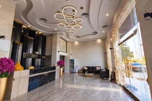 sunshine hotel