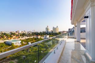 sunshine hotel