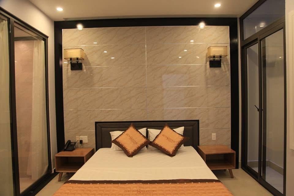sunshine hotel