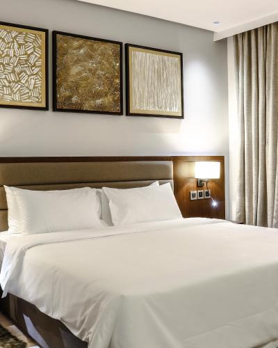 iris boutique taif heart