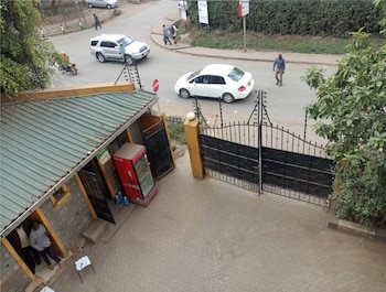 new trafford serviced apartments