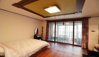 gyeongju raspberry pension