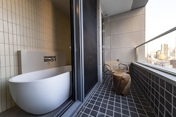 hound hotel signature