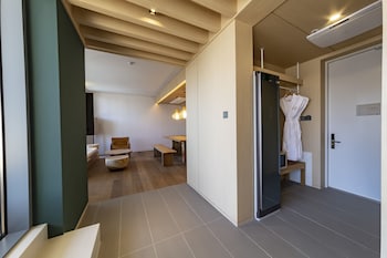 hound hotel signature