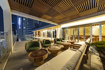 hound hotel signature