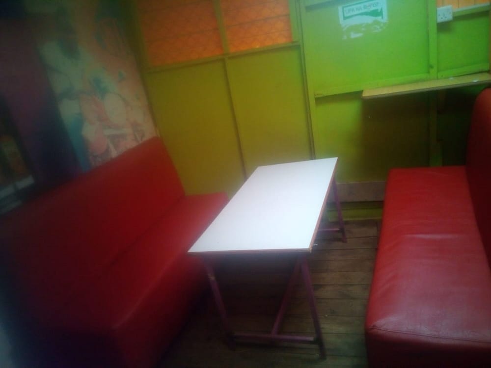 roadside inn restaurant