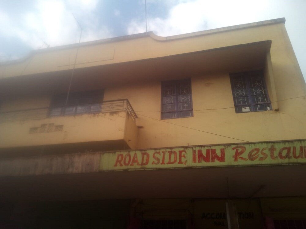 roadside inn restaurant