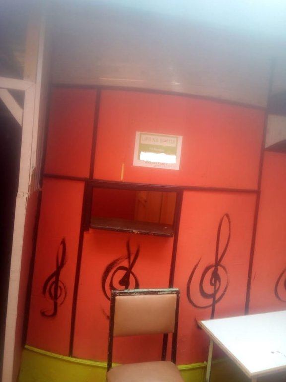 roadside inn restaurant