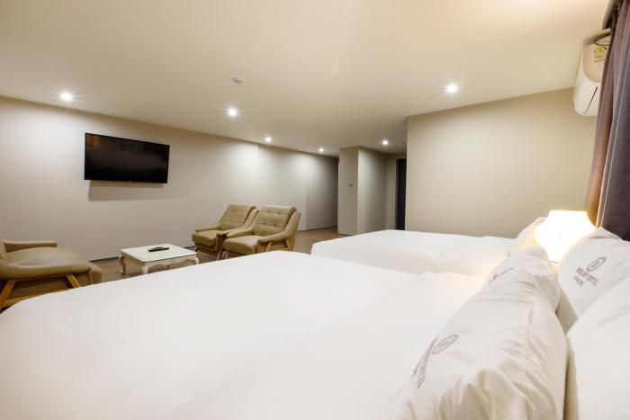 brown dot hotel minam