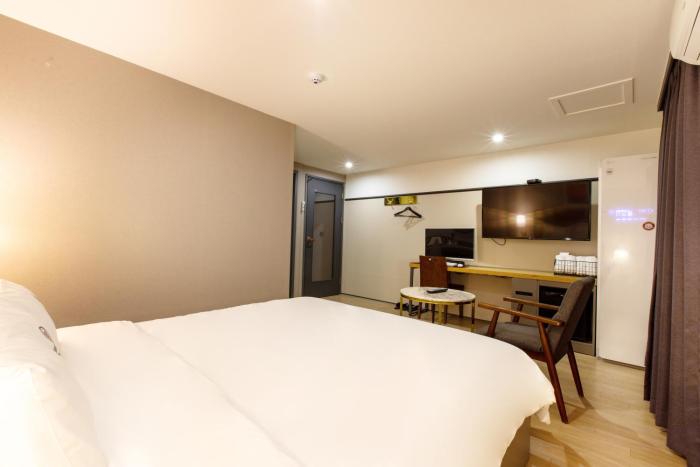 brown dot hotel minam