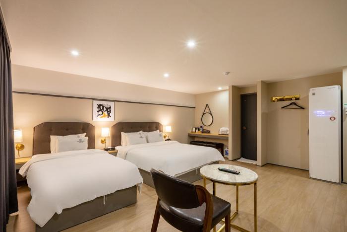 brown dot hotel minam