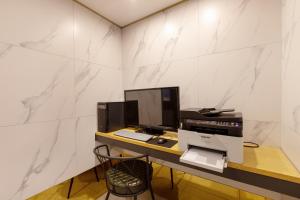 brown dot hotel minam