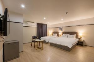 brown dot hotel minam