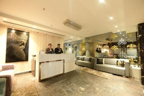 golden lagoon gin hotel