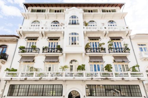 american trade hotel