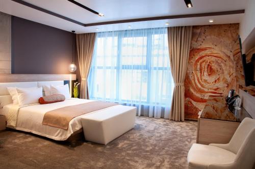 family hotel business club