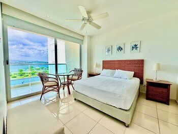 marina puerto velero