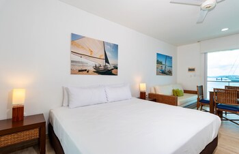 marina puerto velero