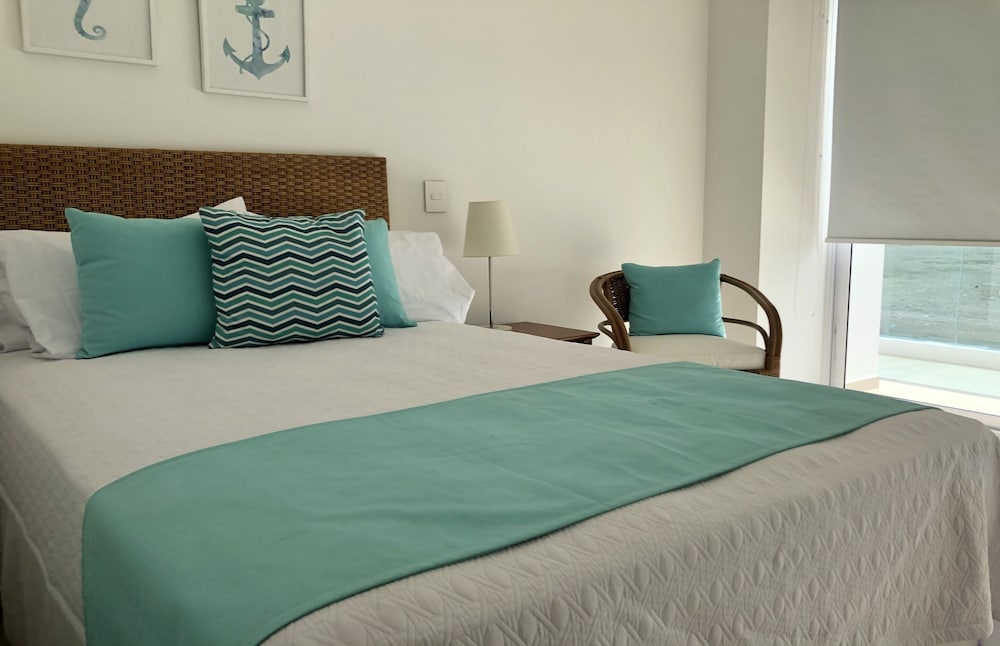 marina puerto velero